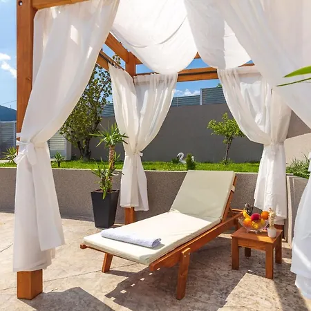 Villa Relax Omis Exterior photo